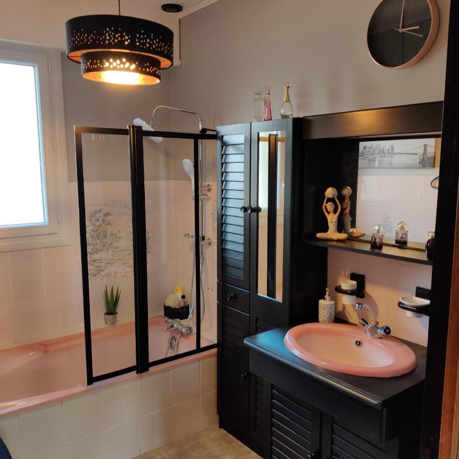 Coup De Coeur Assure ! Calm Comme A La Maison ! Maison Spacieuse Avec Grande Terrasse Pour 2 A 5 Personnes Proximite Granville Et Mer Avec Wifi Et Parking Gratuits 외부 사진